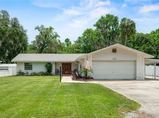 1123 S Waterview Dr, Inverness, FL 34450
