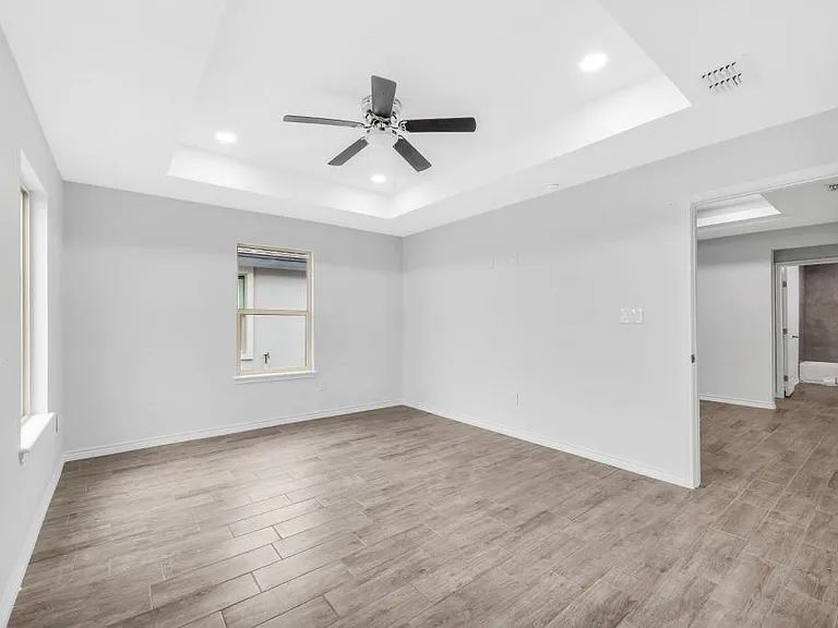 1001 W Sunset Valley St — Photo 8