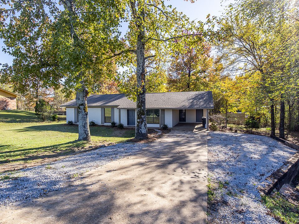 1st image of 218 McElroy Dr