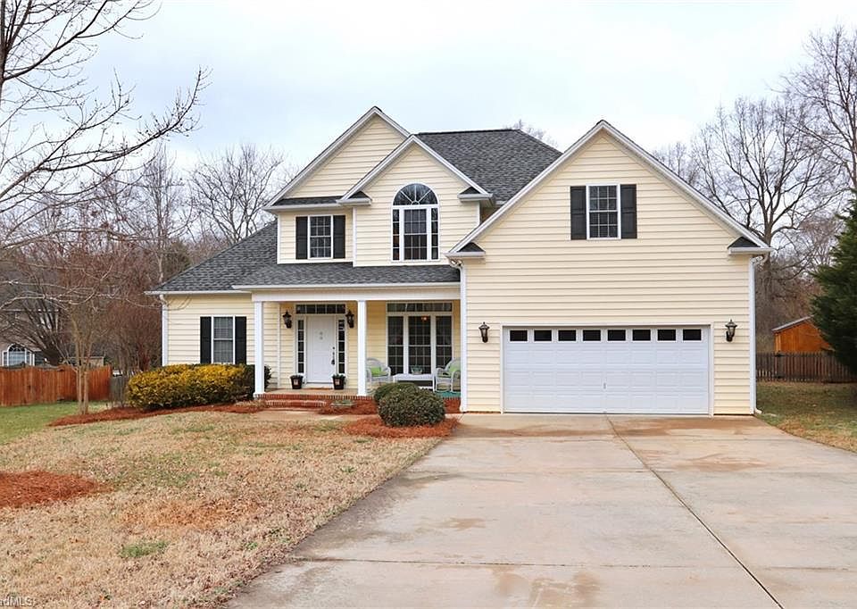 1st image of 80 Heather Ct