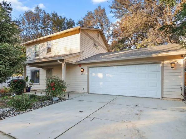 2052 Cappuccino Ct, Shasta Lake, CA 96019