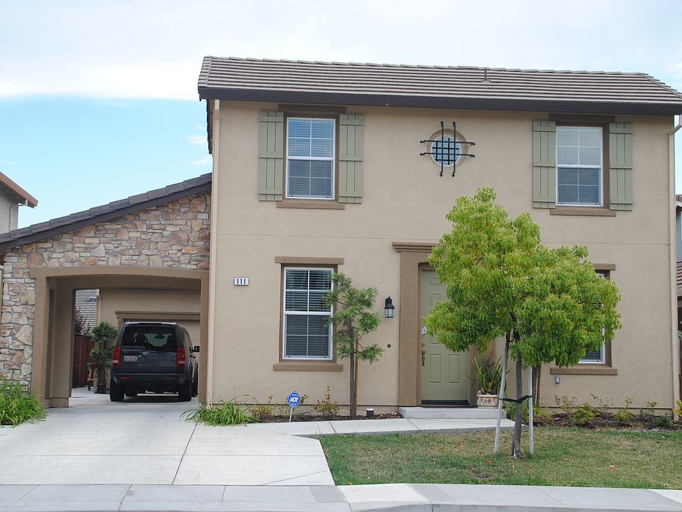 1st image of 111 Tapestry Ln