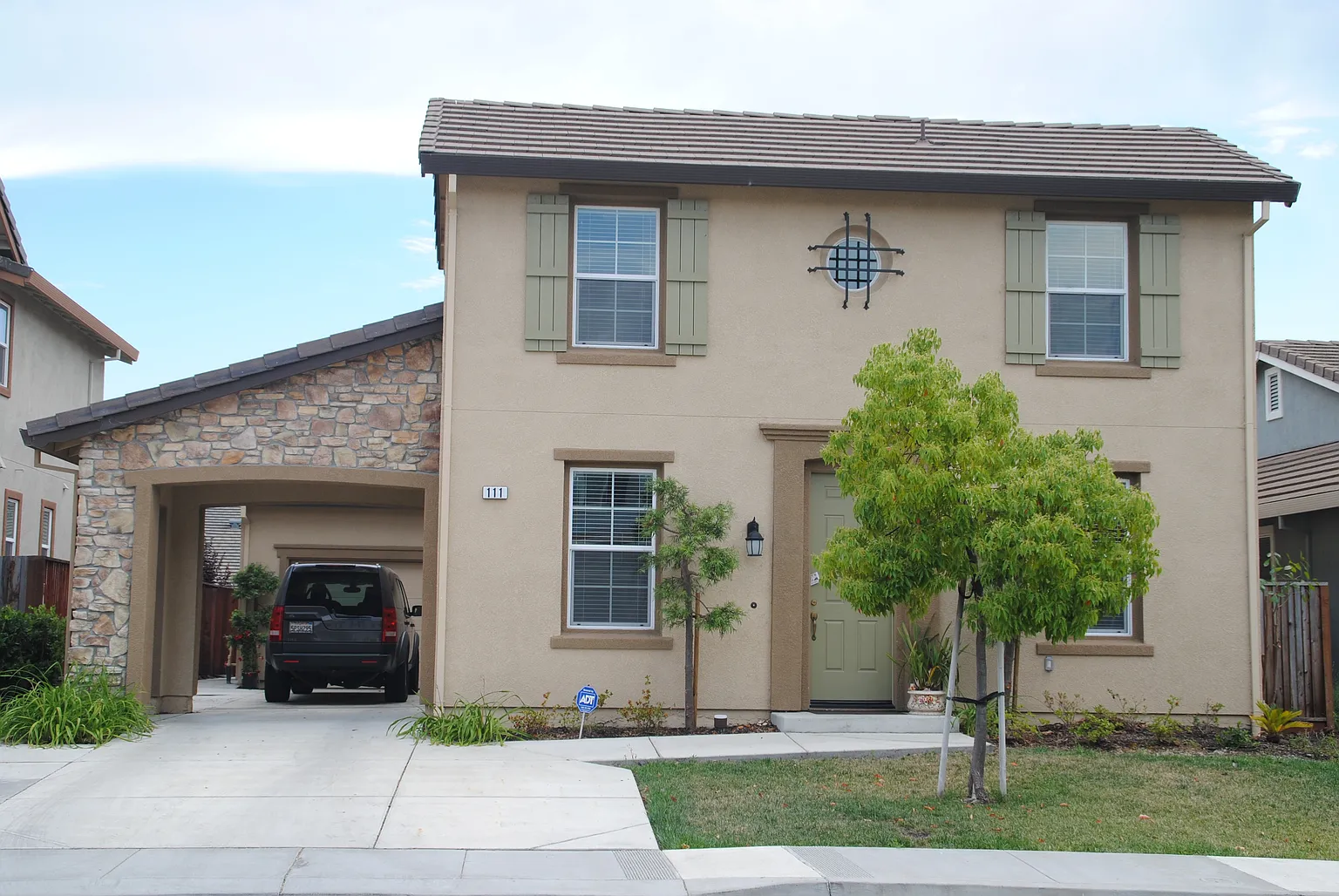 111 Tapestry Ln photo 1