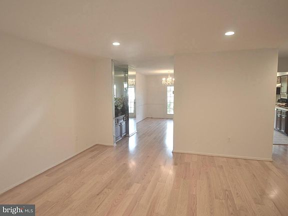 2nd image of 7609 Heatherton Ln