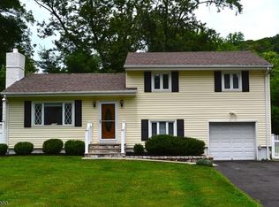 9 Washington Valley Rd, Warren, NJ 07059