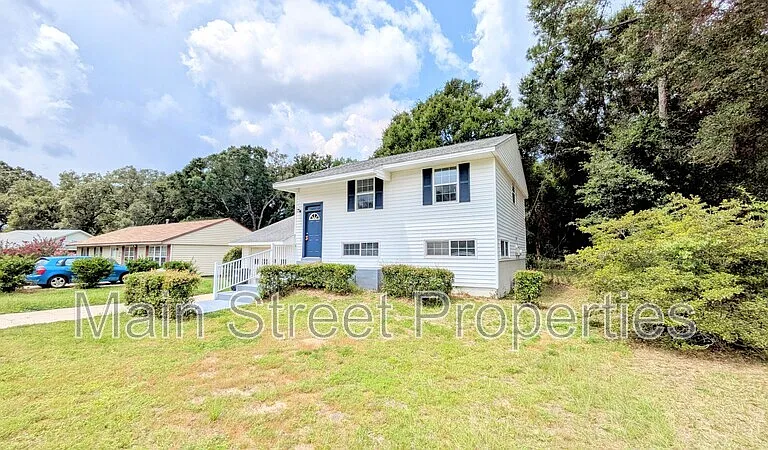 2117 Pullman Cir — Photo 2