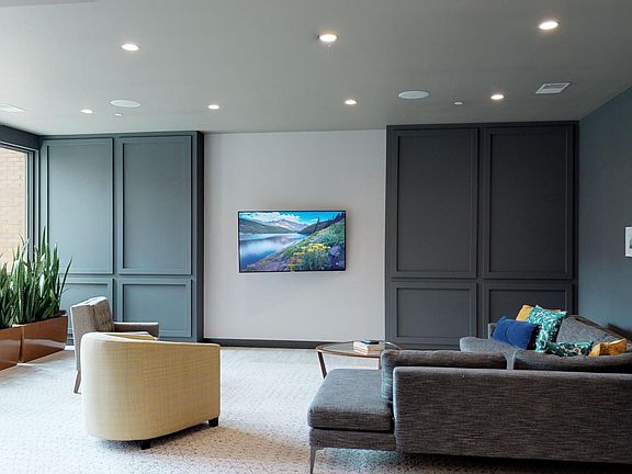 5th image of 202 S Bedford St #220
