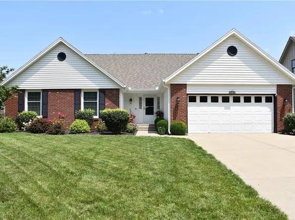9118 W 111th Ter, Overland Park, KS 66210