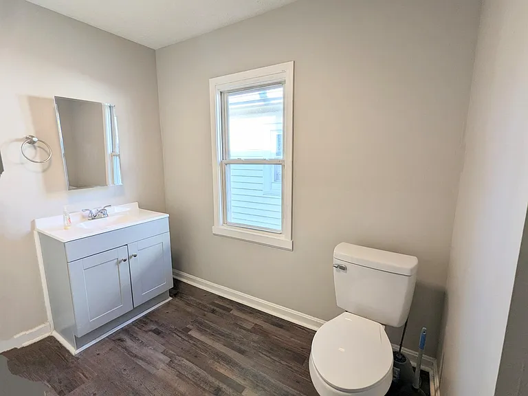 524 Brentwood Ave — Photo 8