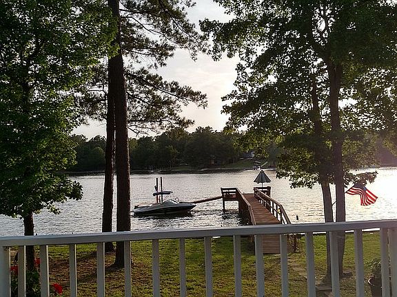 Pier/Floating Dock/Sea Wall 