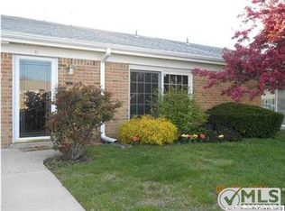 11 River Ln, Brick, NJ 08724