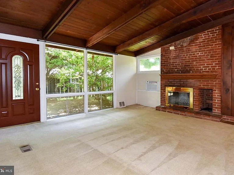 3415 Gallows Rd — Photo 7