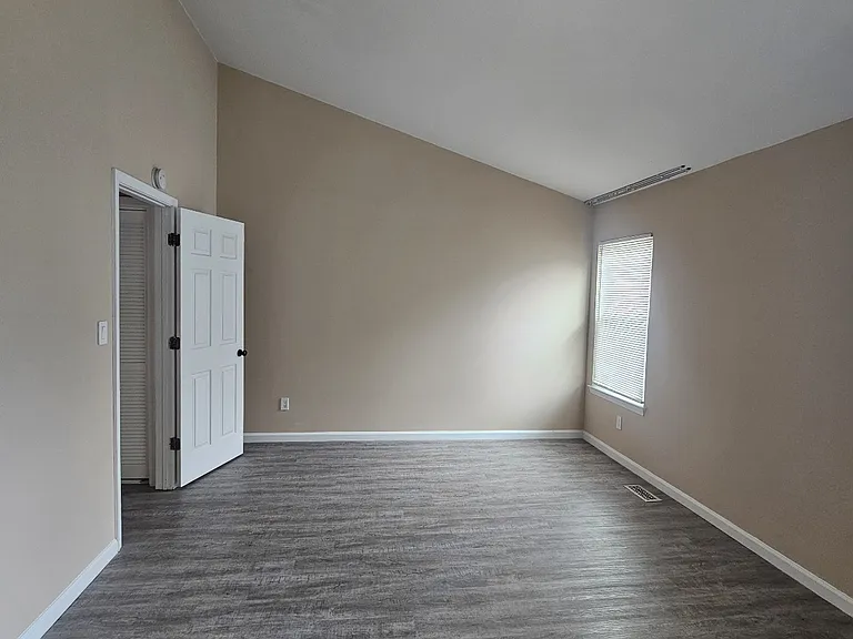 1228 Warwick Dr — Photo 20