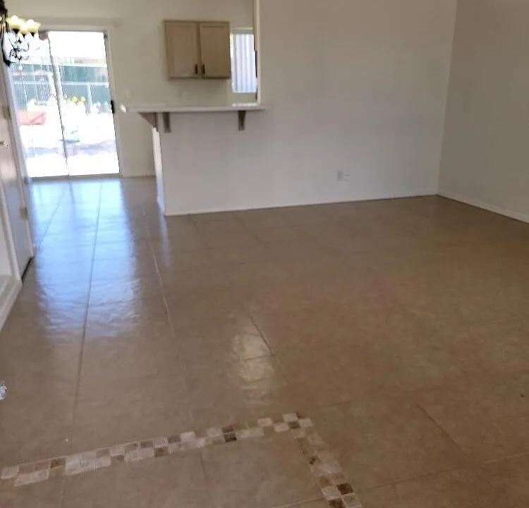 830 Falcon Dr