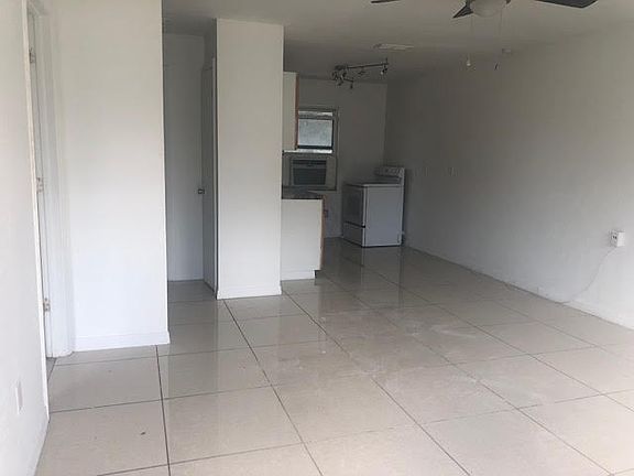 3rd image of 2947 Evans Ave #3B