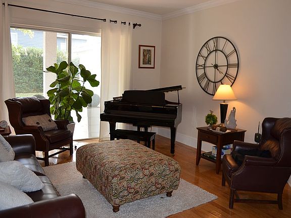 5th image of 2808 Shore Breeze Dr