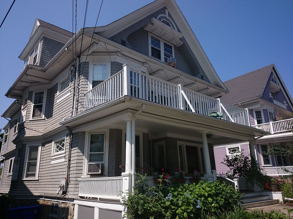 2nd image of 104 Westbourne Ter #1