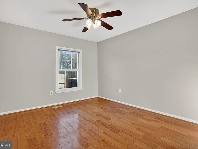 8408 Millwood Dr — Photo 15