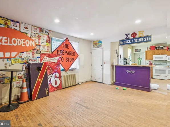 2110 W Chew Ave, Philadelphia, PA 19138