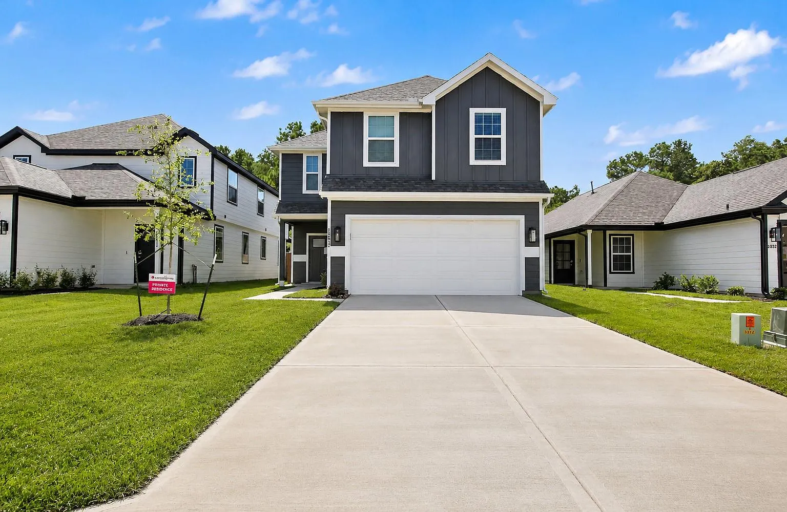 4 bed, 2.5 bath, 1940 sqft, $2,050 — Photo 1