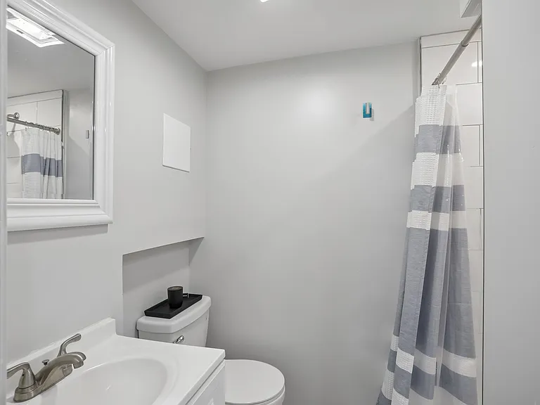 54 Allan Dr — Photo 40