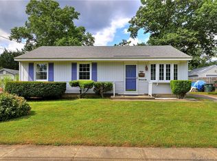 21 Windsong Ln, Milford, CT 06460