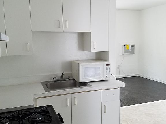 5th image of 1350 Euclid Ave #11