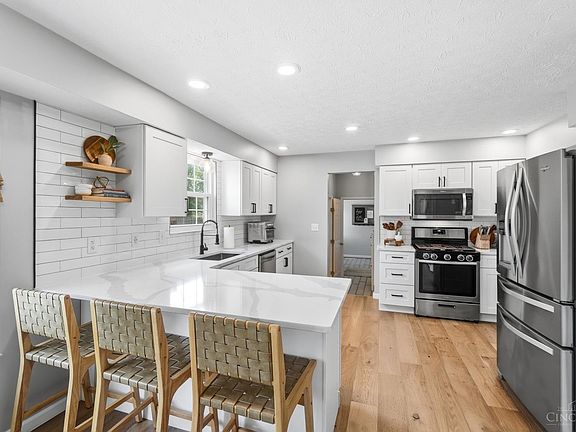 2nd image of 7082 Devon Dr