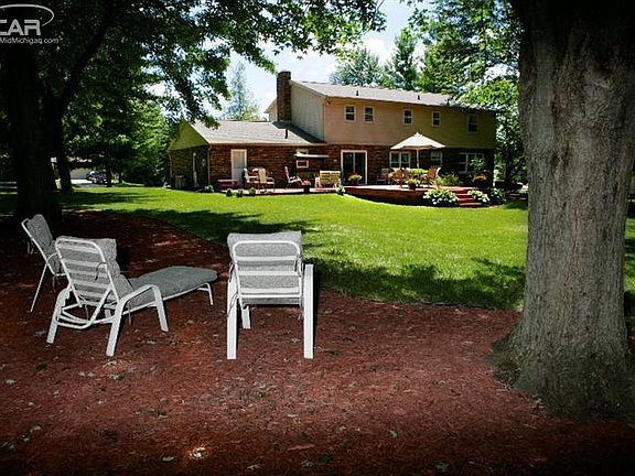 4th image of 5238 Squire Hill Dr