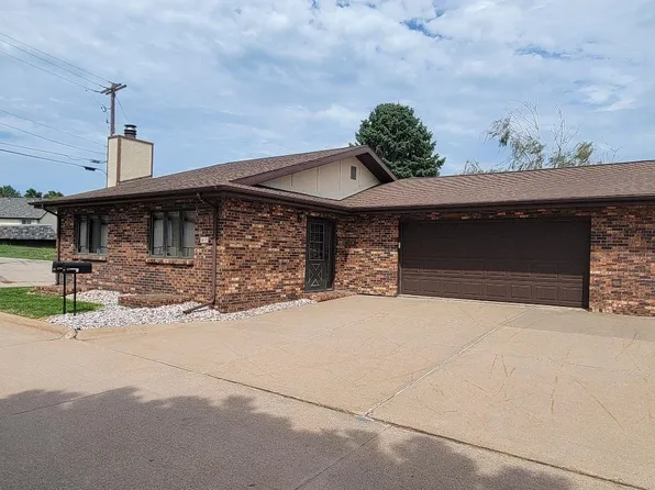 110 E 39th St APT A7, Kearney, NE 68847