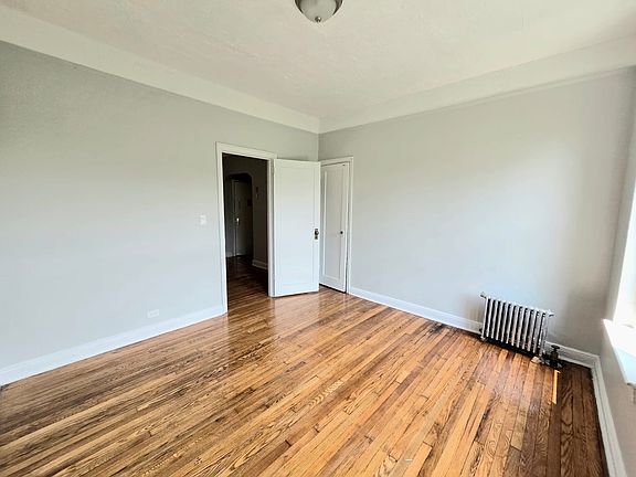 3rd image of 809 Park Pl APT 4D
