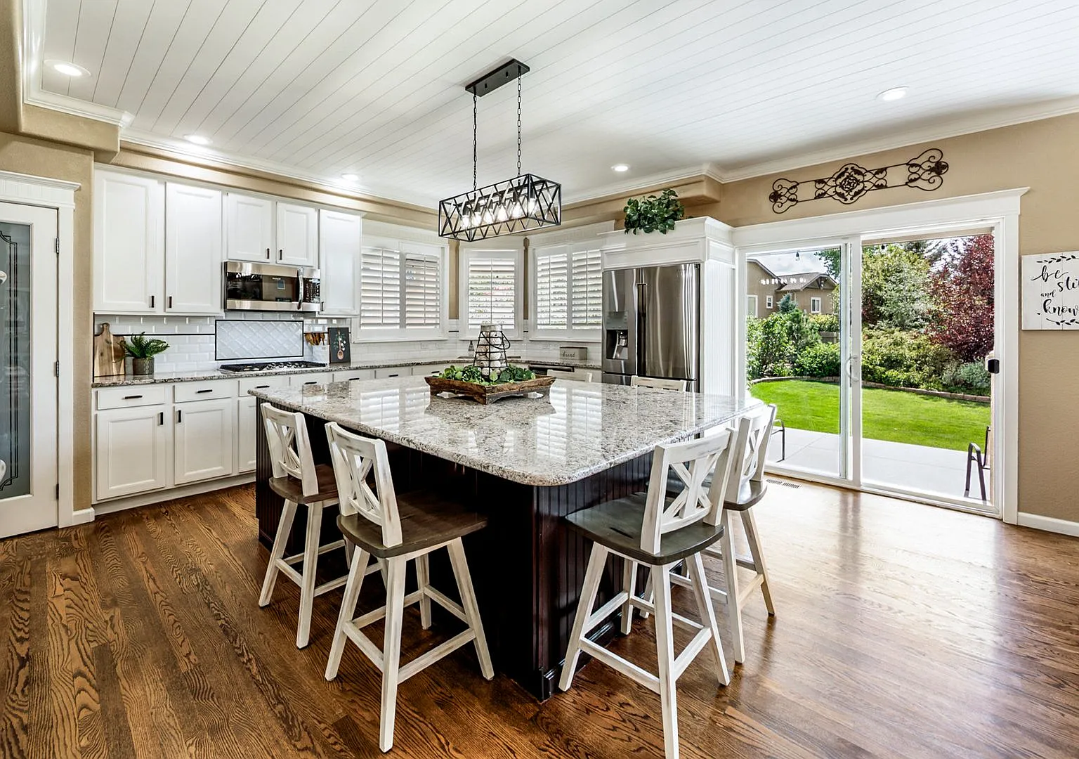 Beautiful 6 Bed + Office in Pine Creek| D20| Pikes Peak Views — Photo 3