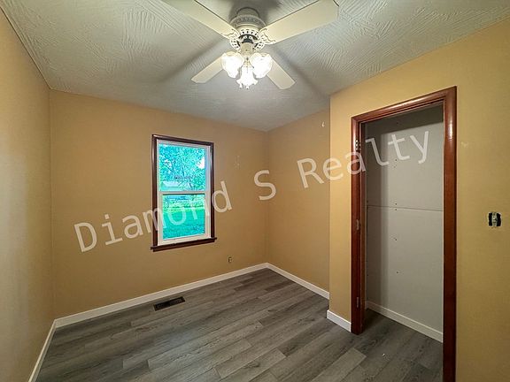5th image of 1277 E Wayland St