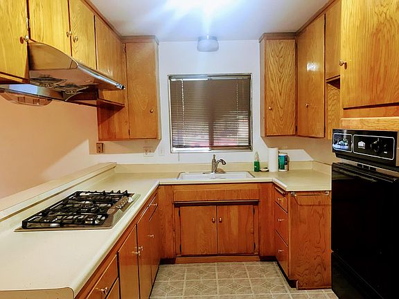 5th image of 1022 W Glendale St