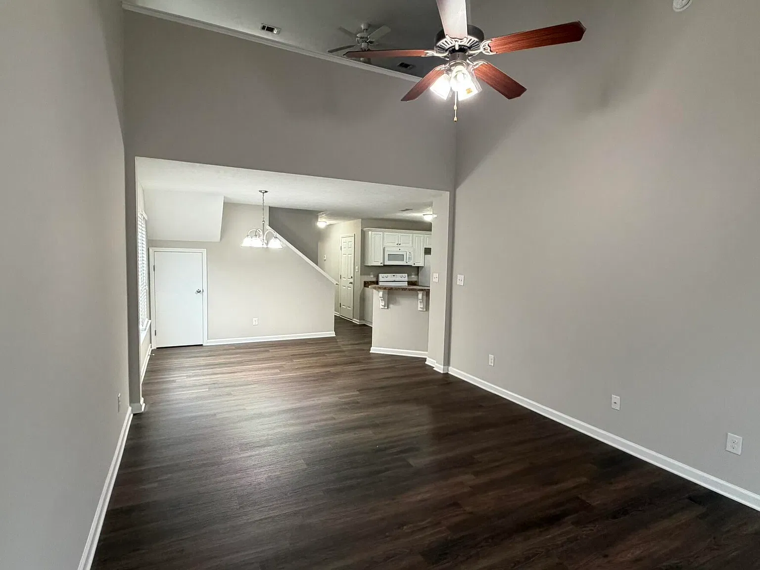 3 bed, 3.0 bath, 1338 sqft, $1,695 — Photo 3