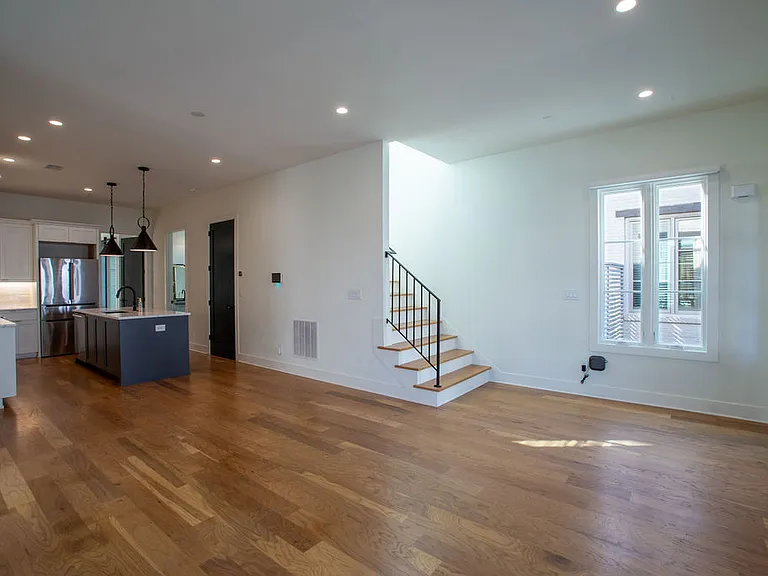 130 2nd St — Photo 8