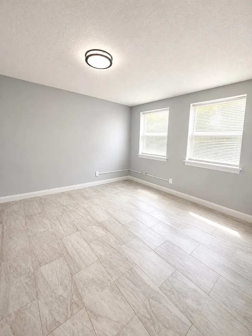 3115 Bracken Woods Ln - Unit 3 — Photo 2
