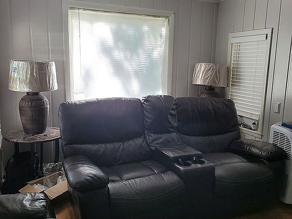 4th image of 5307 Collingwood Ave