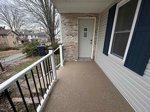 3rd image of 653 Madigan Ave