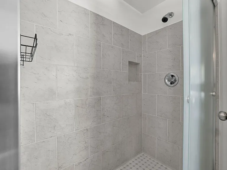 1027 S Shore Dr #B — Photo 12