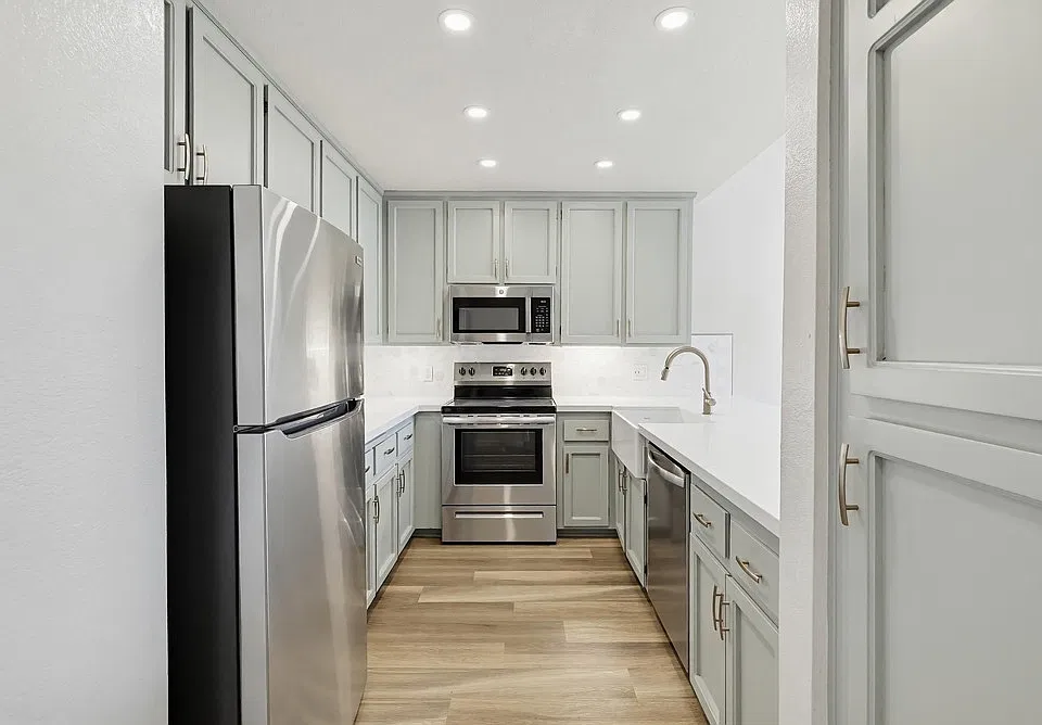 270 Dahlia Ave #9-1
