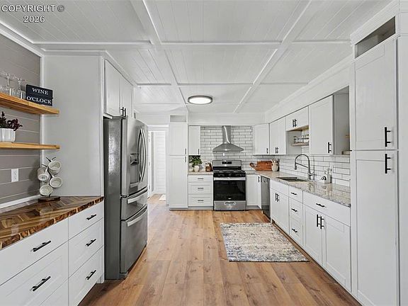 2nd image of 536 Barrett Ave