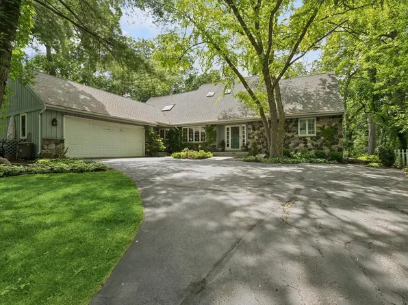 982 Tarrant DRIVE, Fontana, WI 53125