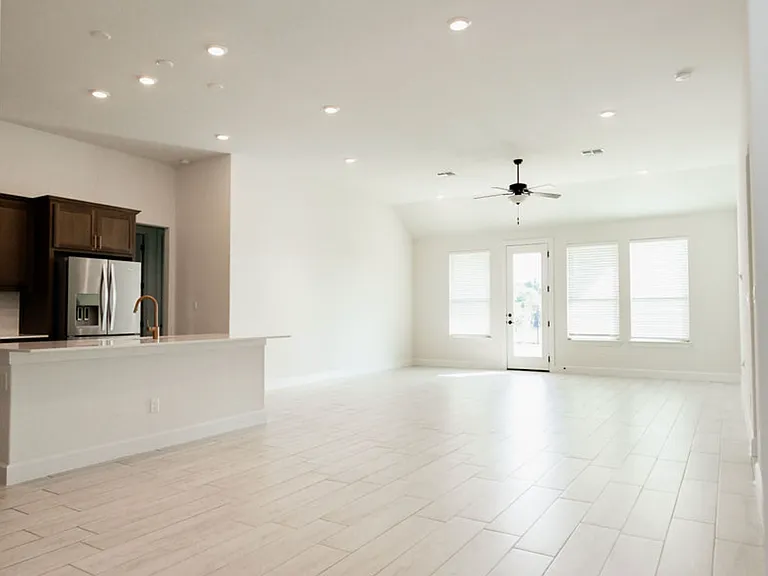 859 Arrowhead Ranch Blvd — Photo 7