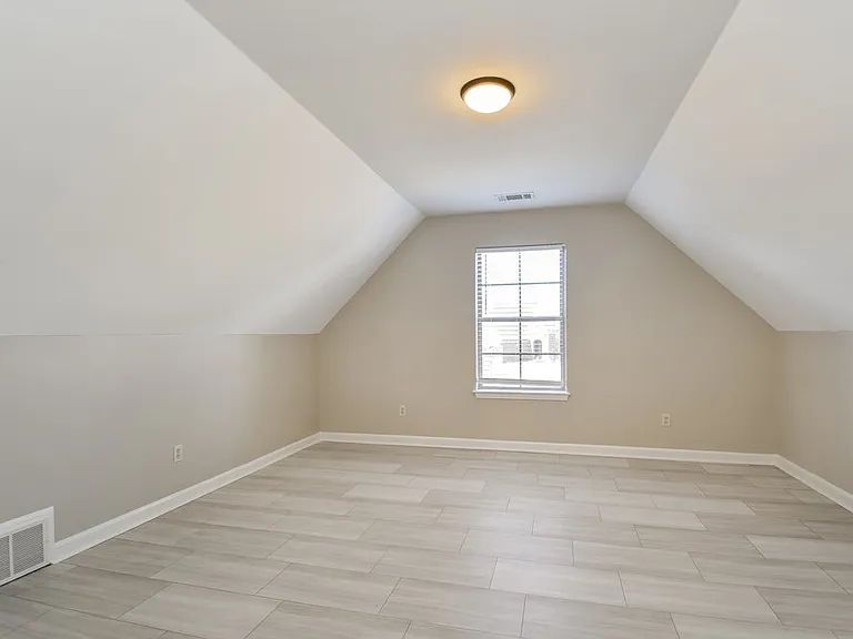 480 Green Willow Cv — Photo 13