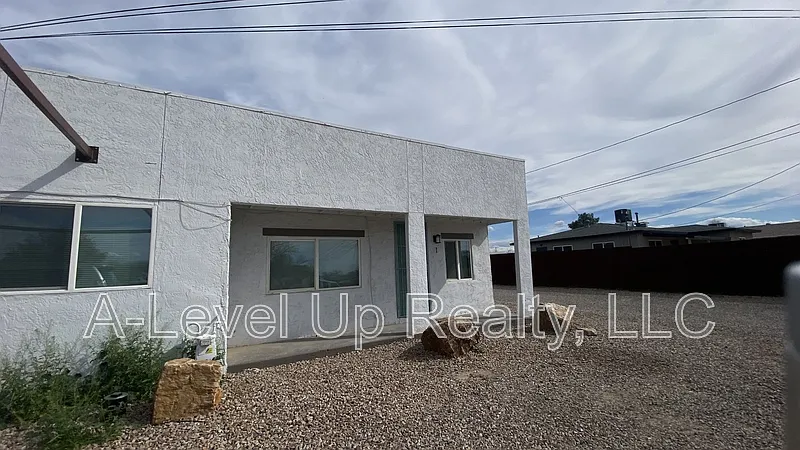 2 bed, 1.0 bath, 850 sqft, $995 — Photo 3