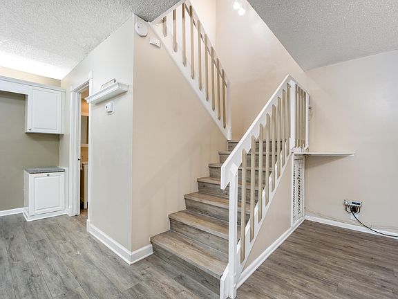 4th image of 5884 SE Riverboat Drive
