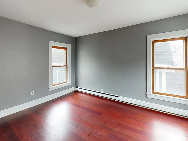 19 Charles St #2 — Photo 4