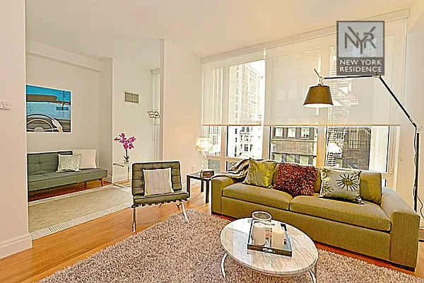 Rented by New York Residence | media 27