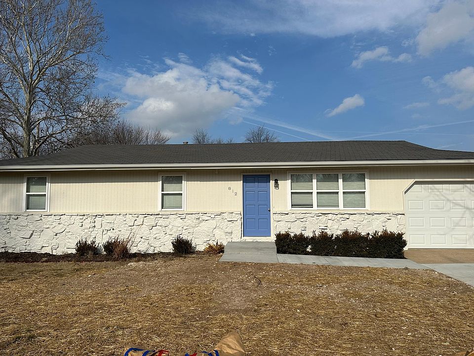 1st image of 812 Linda St